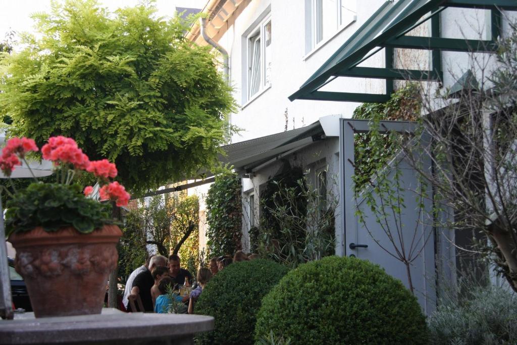 Hotel Gasthof Gruener Wald Hofheim am Taunus Exterior photo